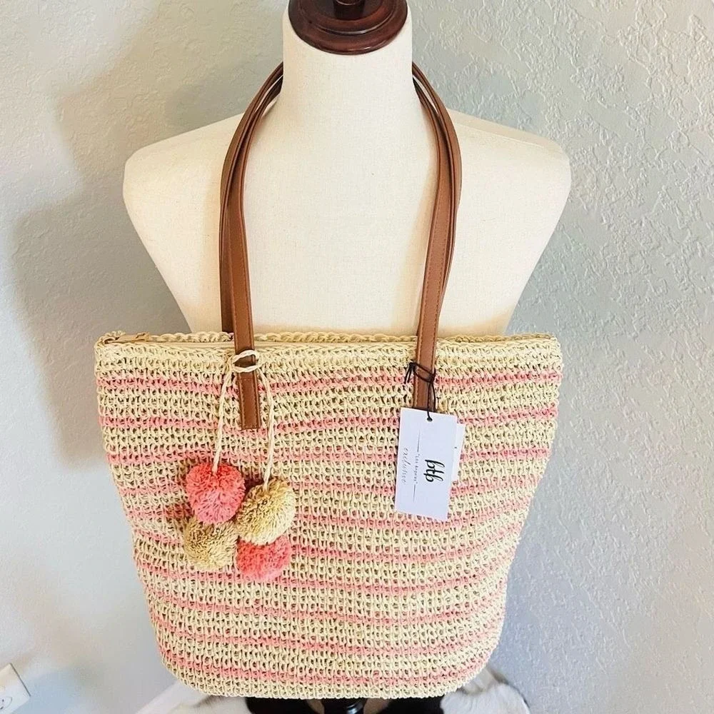 btb Los Angeles Lucy Tote, Straw Woven Pom Pom Vacation Beach‎ Bag, Natural, NWT